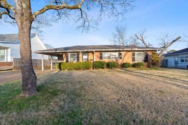 Main picture of 2106 Windover Dr NE