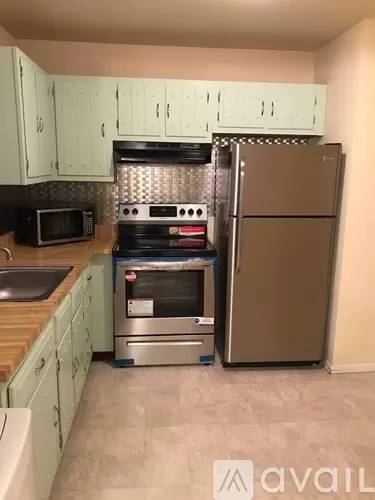 Main picture of 30 Florence Tollgate Pl
