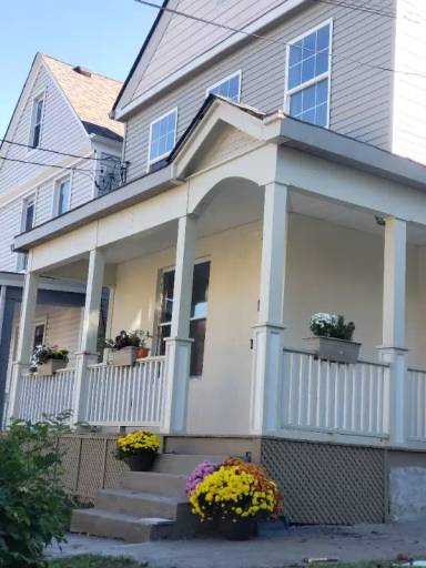 Main picture of 807 Ridgeway Ave