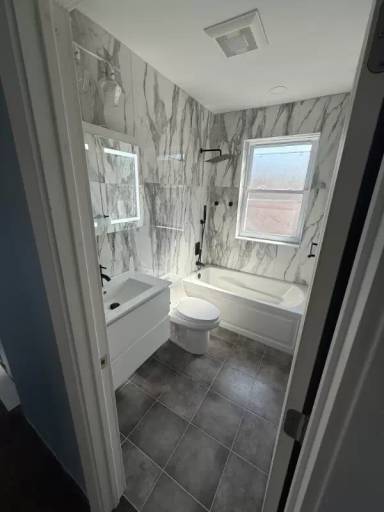 Main picture of 5707 N Christiana Ave