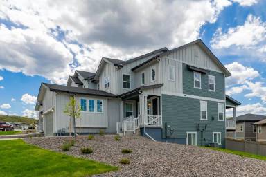 Main picture of 210 Felicity Loop