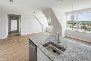 Main picture of 20 Commercial St