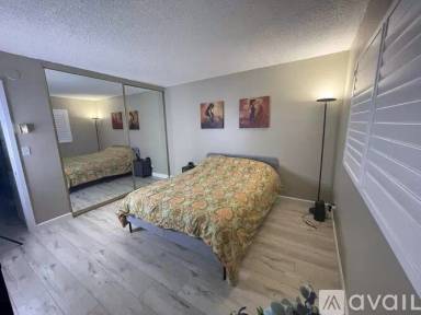 Main picture of 5349 Newcastle Ave