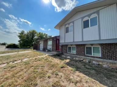 Main picture of 700 Phoenix Dr