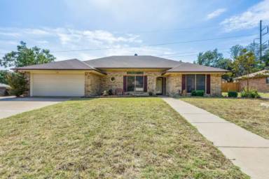 Main picture of 108 Guinevere Dr