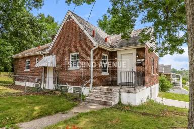 Main picture of 3398 Robb Ave