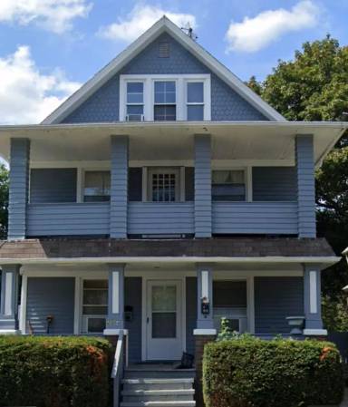 Main picture of 2062 W 91st St