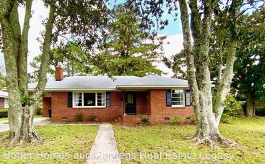 Main picture of 5524 Reynolds St