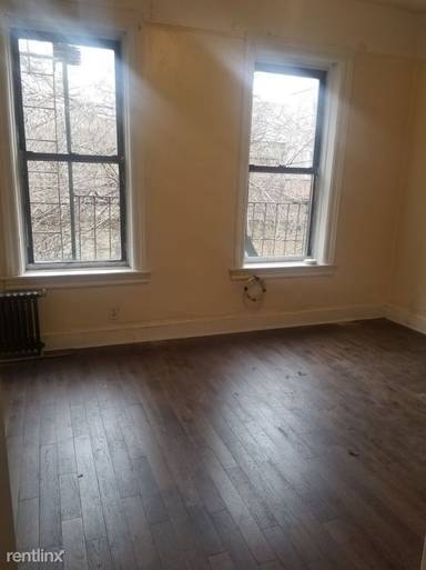 Main picture of 487 Montgomery St