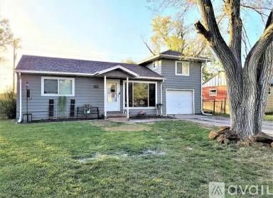 Main picture of 870 Willow Dr