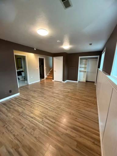 Main picture of 4513 N Larch Rd