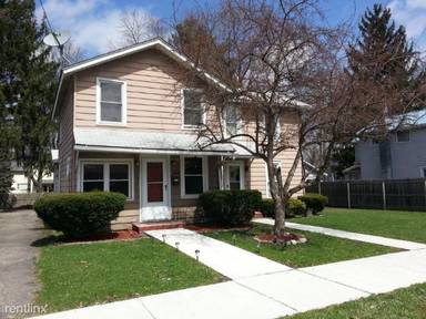 Main picture of 122 Sayre St