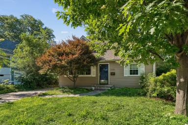 Main picture of 6533 Pinkney St