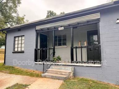 Main picture of 3004 E 26th St