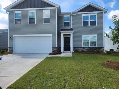 Main picture of 304 Paratrooper Ln