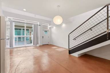 Main picture of 2404 Garfield Ave SE