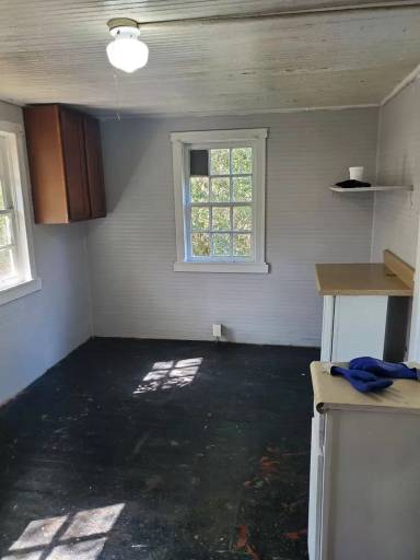 Main picture of 209 Sawyer St