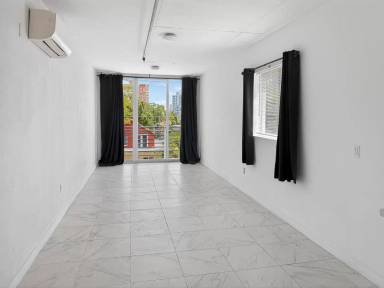 Main picture of 444-542 SW 3rd Street - 542 SW 3rd St, F1