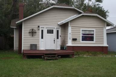 Main picture of 4725 3rd Ave S