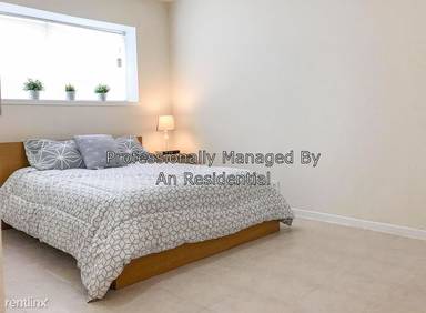 Main picture of 2718 Violet St