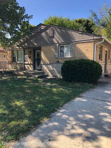 Main picture of 3226 N Riley Ave