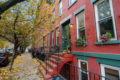 Main picture of 237 3rd St