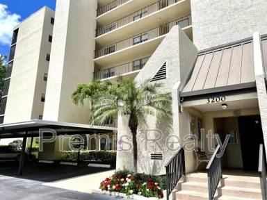 Main picture of 3200 Cove Cay Dr