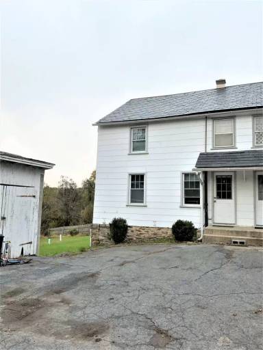 Main picture of 3259 Main St