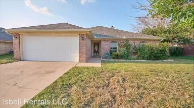 Main picture of 2805 Southwood Dr