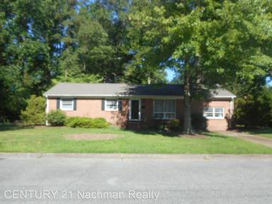 Main picture of 4 Fairway Ln