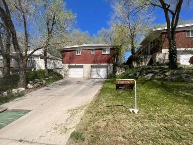 Main picture of 718 30th St