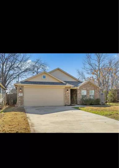 Main picture of 5821 Humbert Ave