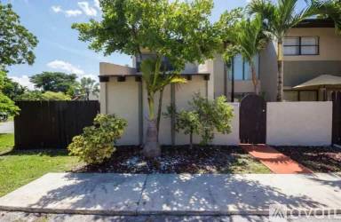 Main picture of 10940 SW 70th Ter