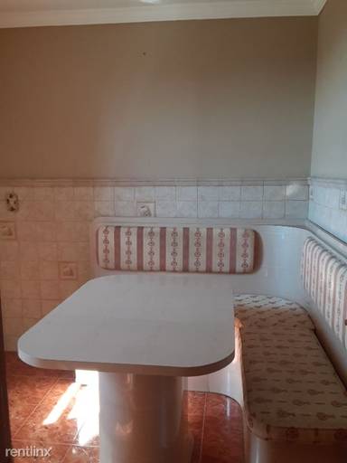 Main picture of 855 E 7th St Apartments