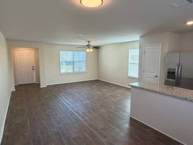 Main picture of 1025 Pacific Monarch