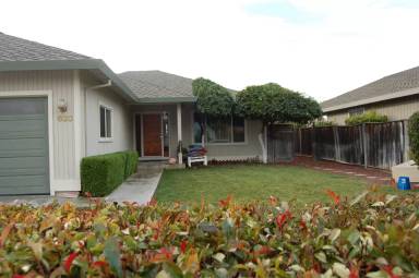 Main picture of 620 Spring Dr