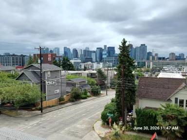 Main picture of 1001 Taylor Ave N