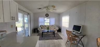 Main picture of 786 Wisteria Ln
