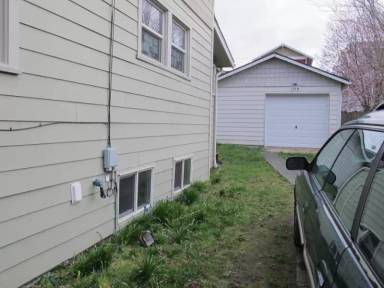 Main picture of 750 N 81st St