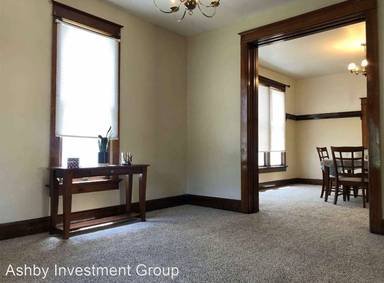 Main picture of 303 S Barker Ave