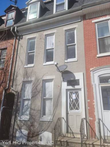 Main picture of 349 E Philadelphia St