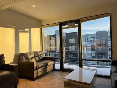 Main picture of 320 E State St