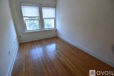 Main picture of 1404 Beacon St