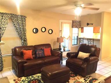 Main picture of 1716 Crest Grove Dr