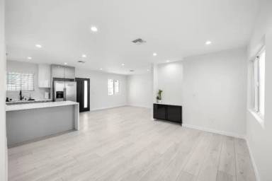 Main picture of 823 E Verdugo Ave