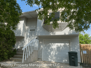 Main picture of 2011 S Gillette Ave