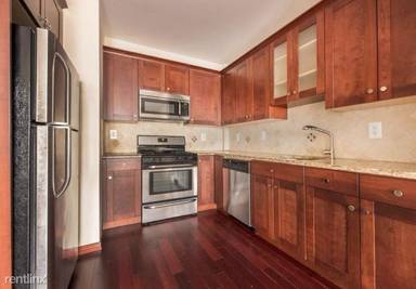 Main picture of 3052 Brighton 1st St