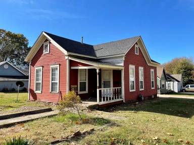 Main picture of 1201 W Sevier St