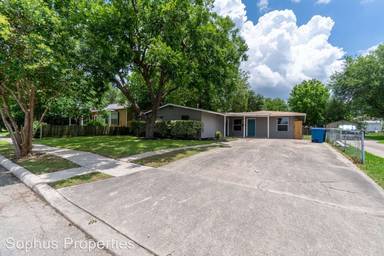 Main picture of 518 Westwood Dr