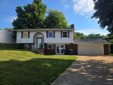 Main picture of 953 E 1st St